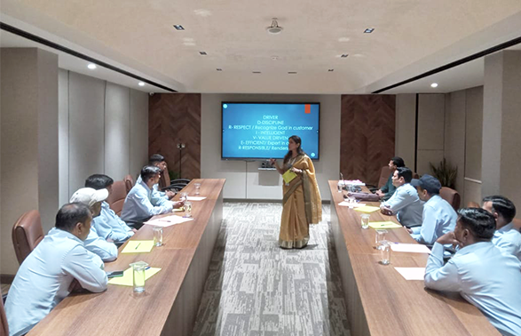 MDPH Conducts Professional Training Session for Executive Drivers